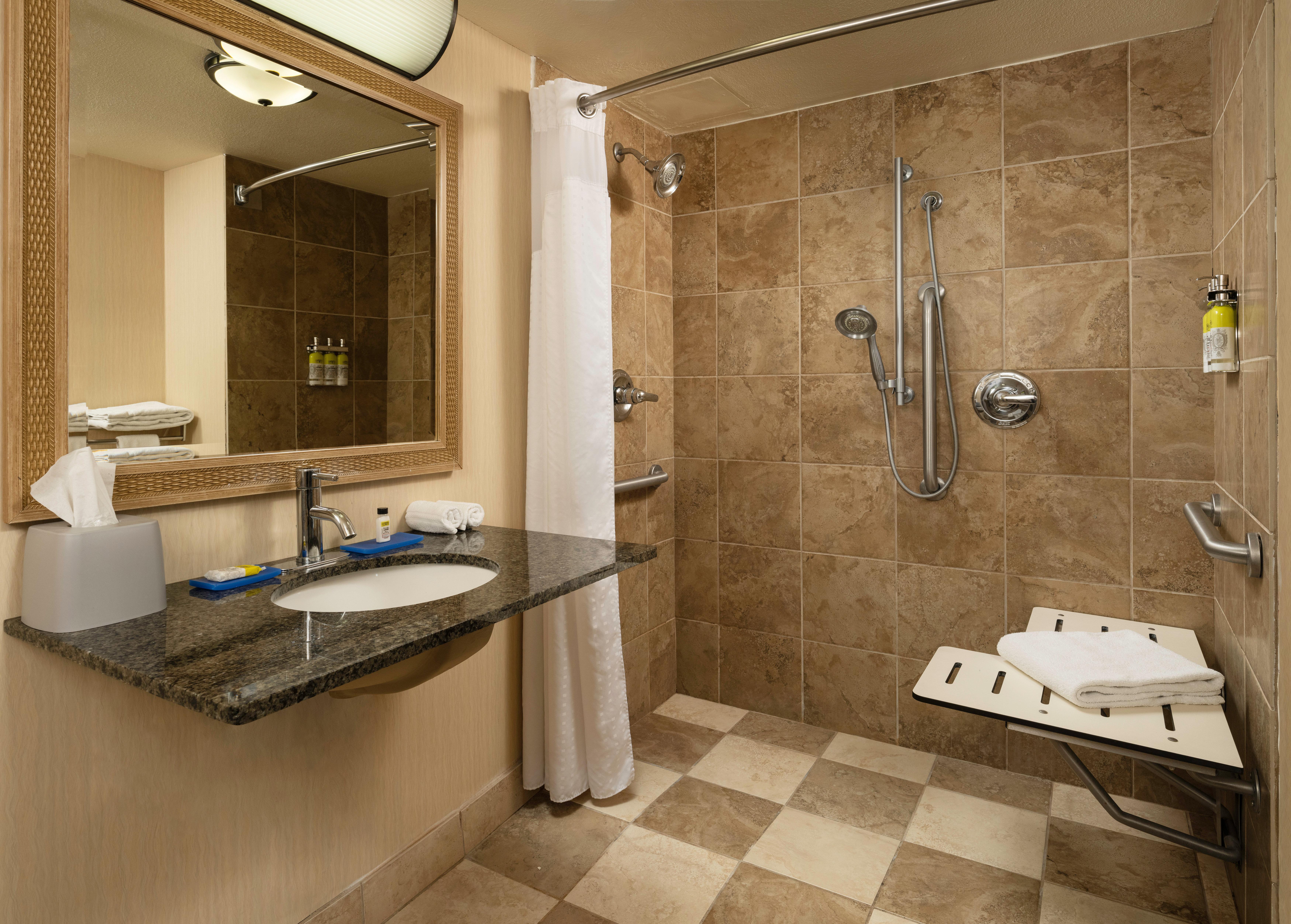Holiday Inn Express At Monterey Bay By Ihg Seaside Exterior photo