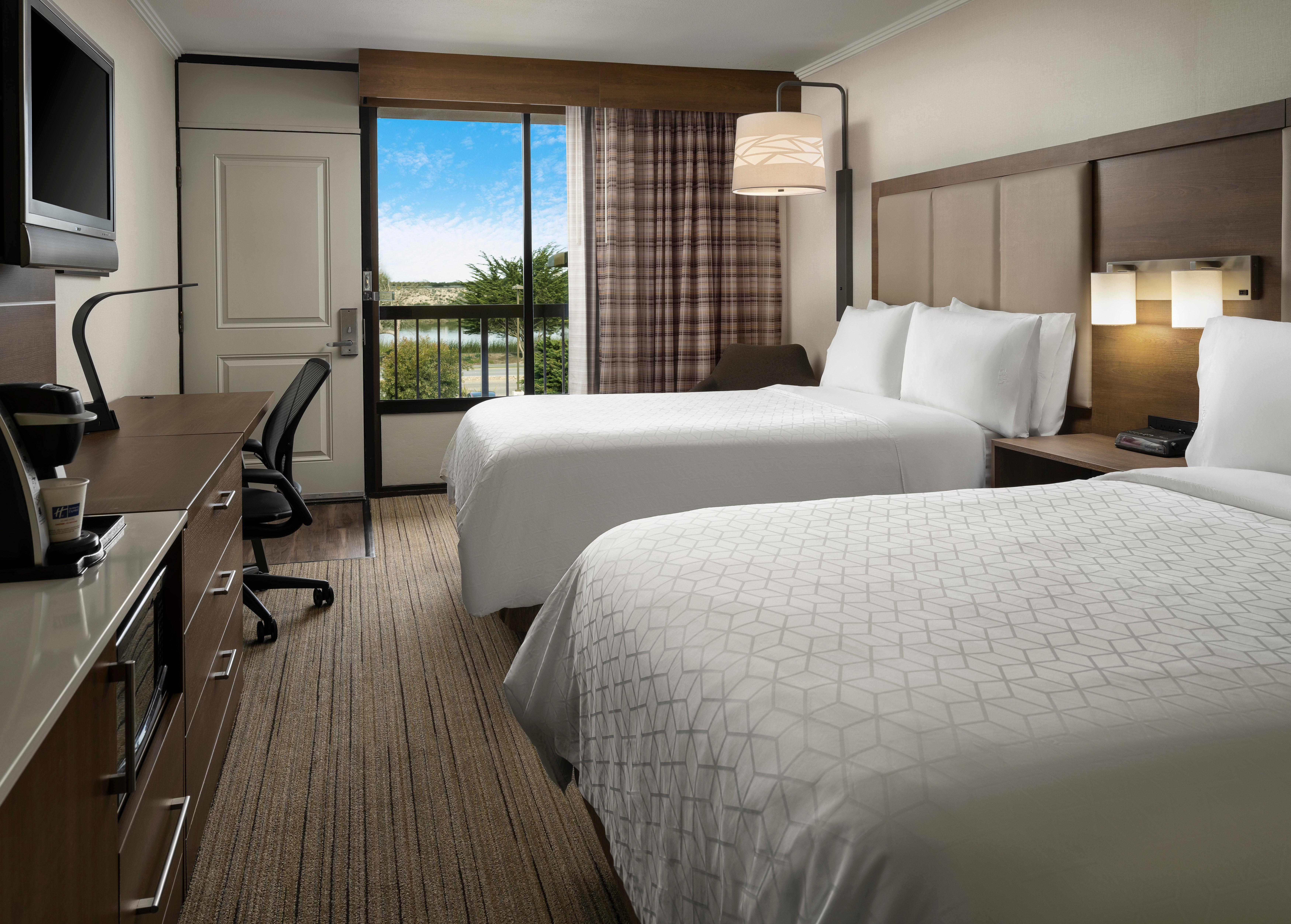 Holiday Inn Express At Monterey Bay By Ihg Seaside Exterior photo