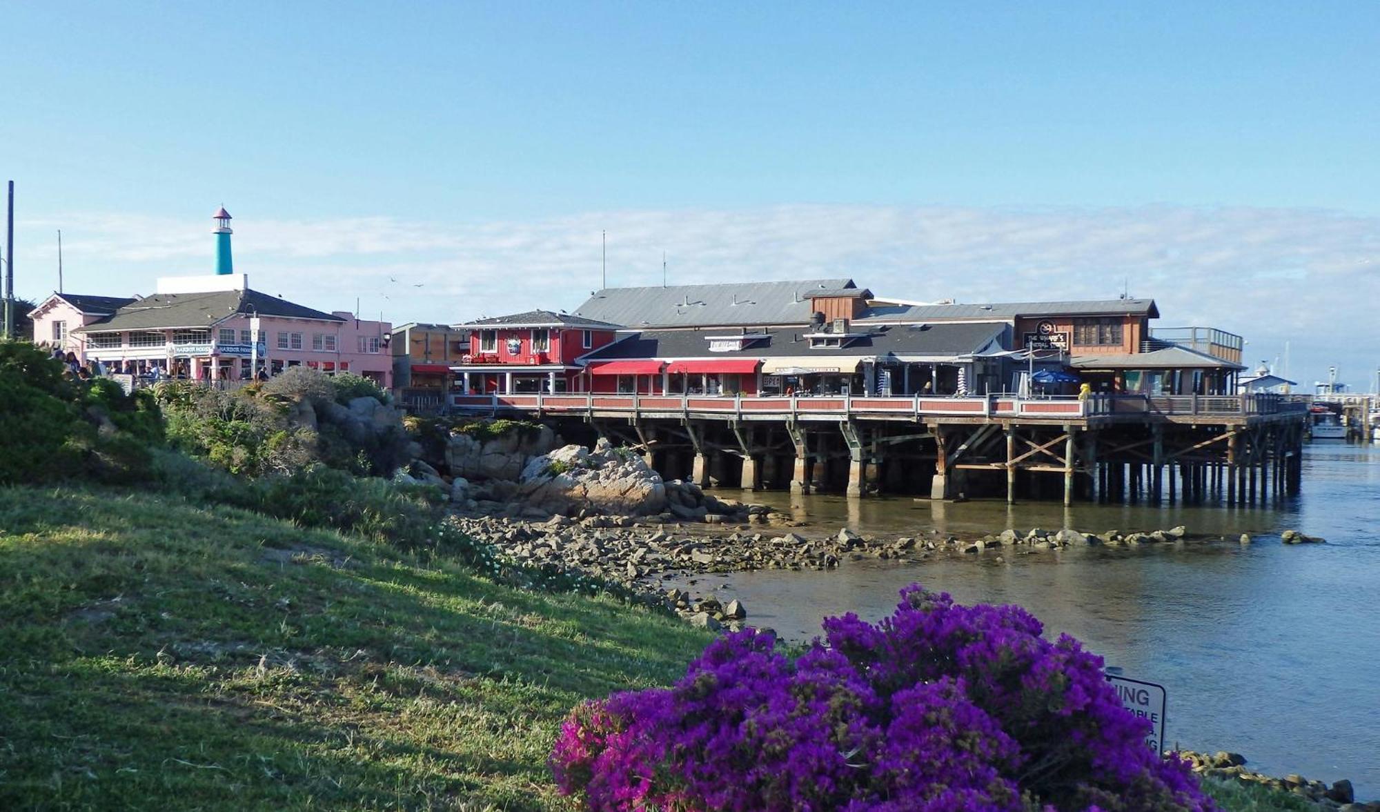 Holiday Inn Express At Monterey Bay By Ihg Seaside Exterior photo