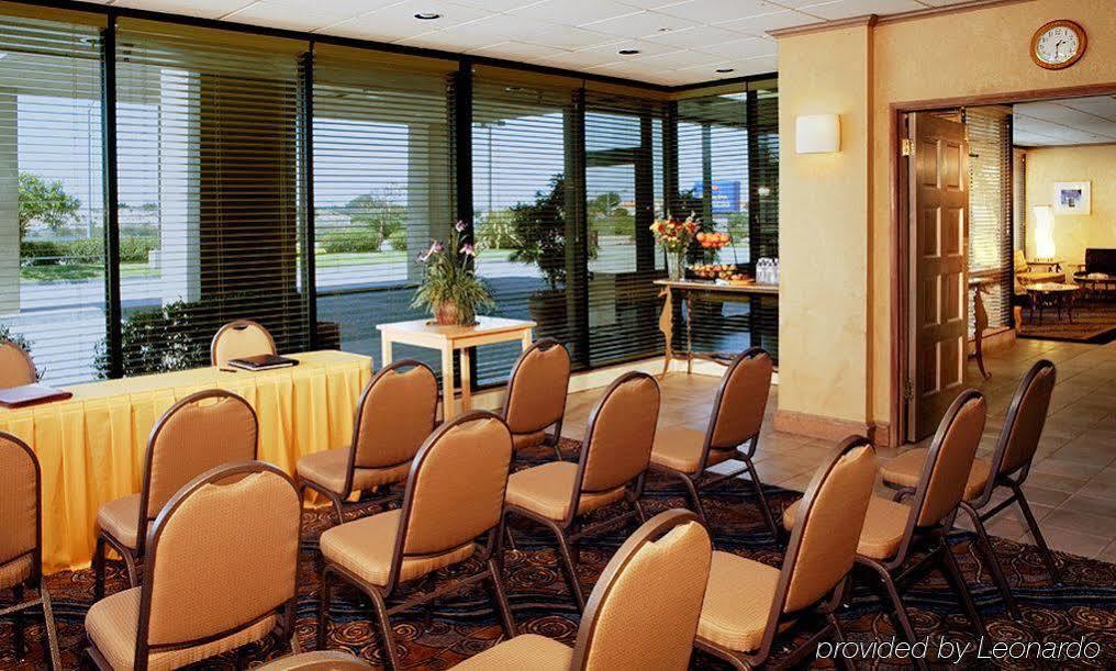 Holiday Inn Express At Monterey Bay By Ihg Seaside Exterior photo